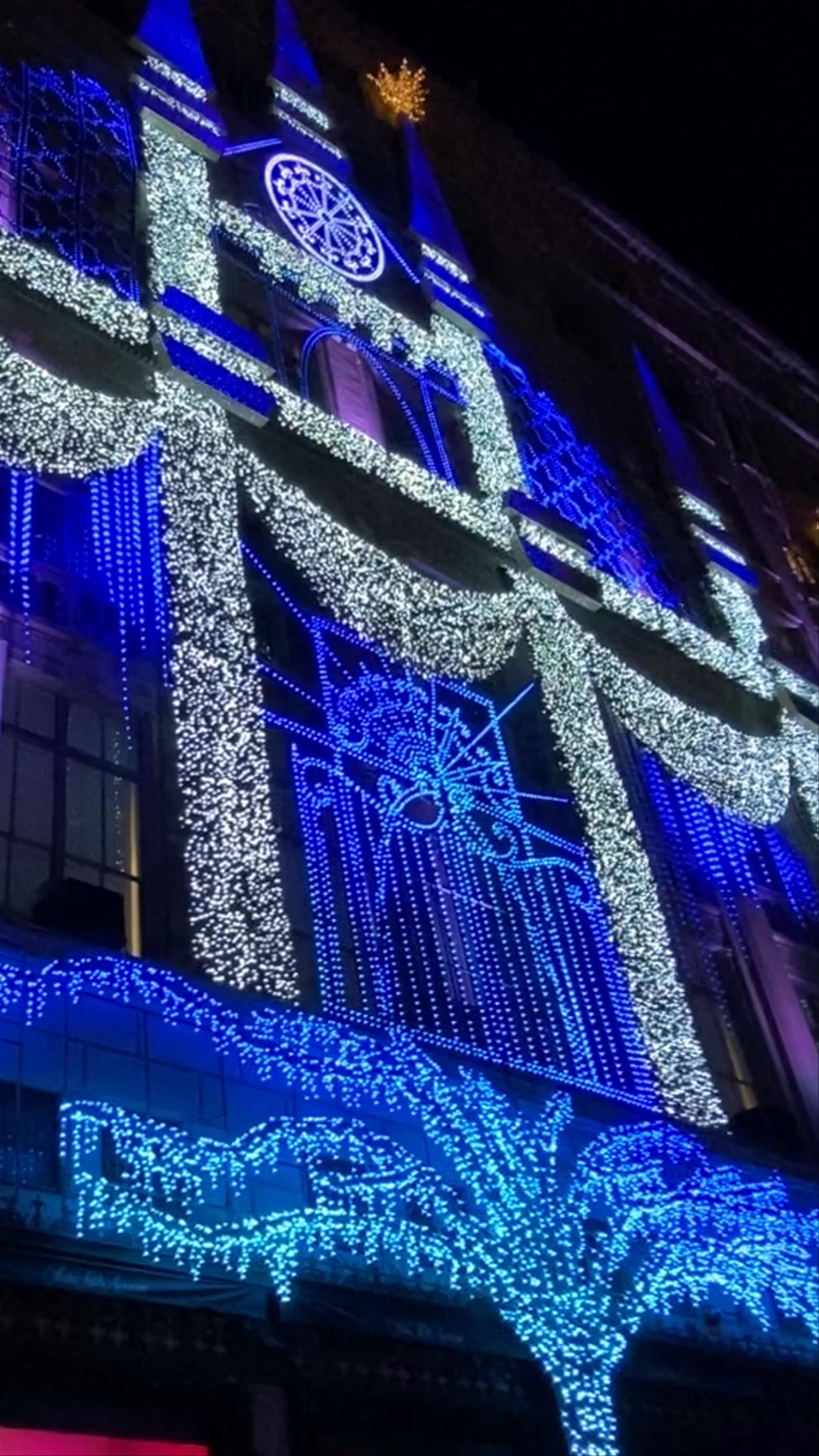 Saks Fifth Avenue Holiday Light Show: Festive Magic on 5th Avenue
