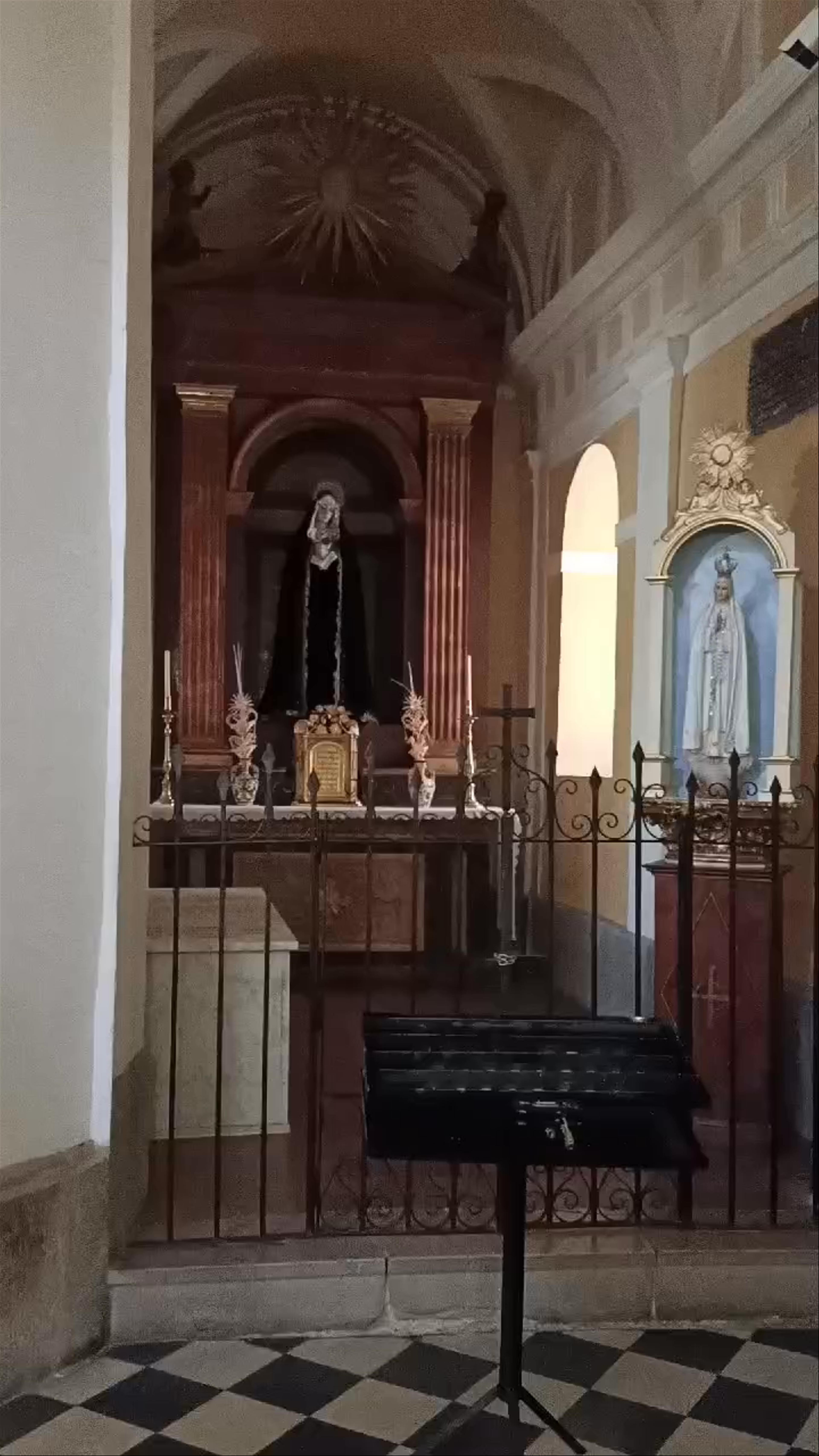 Iglesia de Santo Tomé: Historic Religious Art and Architecture in Toledo