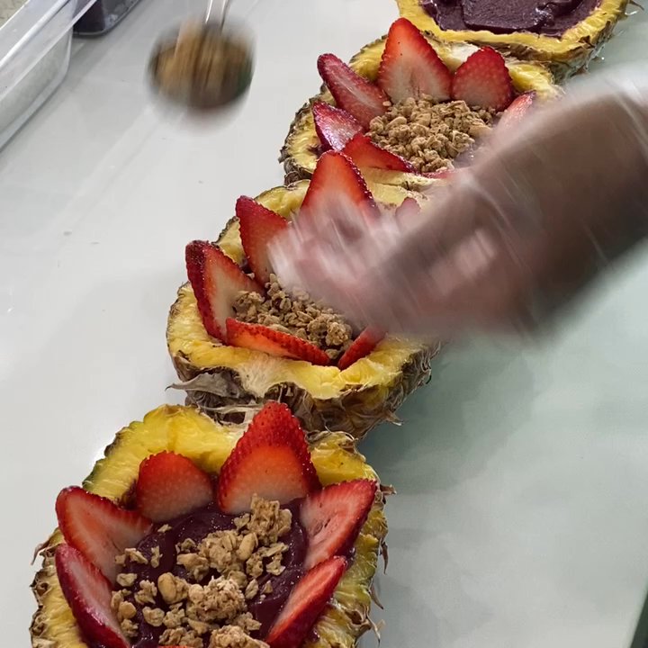 Smoothie Strong - Açaí in a pineapple bowl - Juice Bars & Smoothies Near Me - Houston, Texas