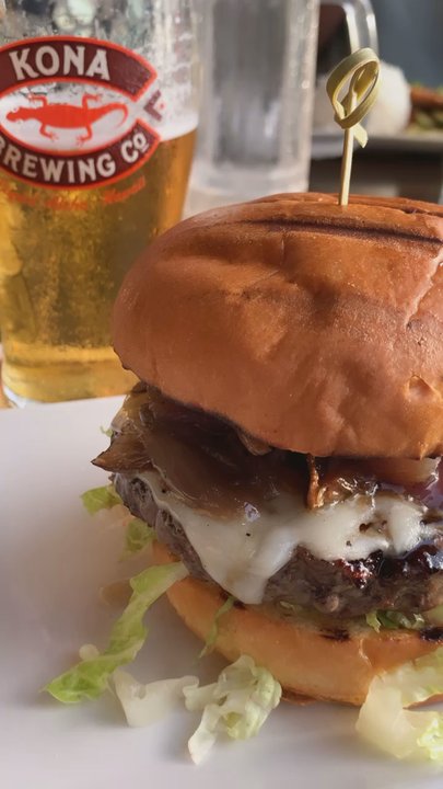 Kona Brewing - Ono Kine Burger w/ a drannnnnk - Pubs Near Me - Honolulu, Hawaii
