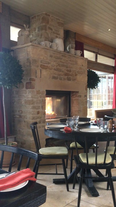 The Wild Rabbit - Lovely fire - British Near Me - Kingham, OXF