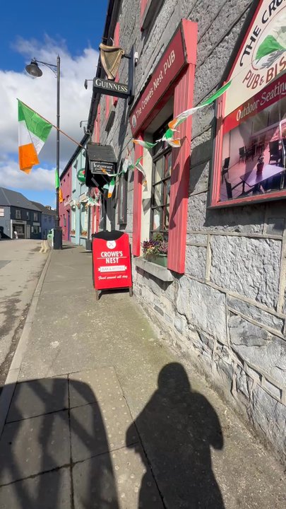 The Crowe's Nest Pub - Entry - Irish Near Me