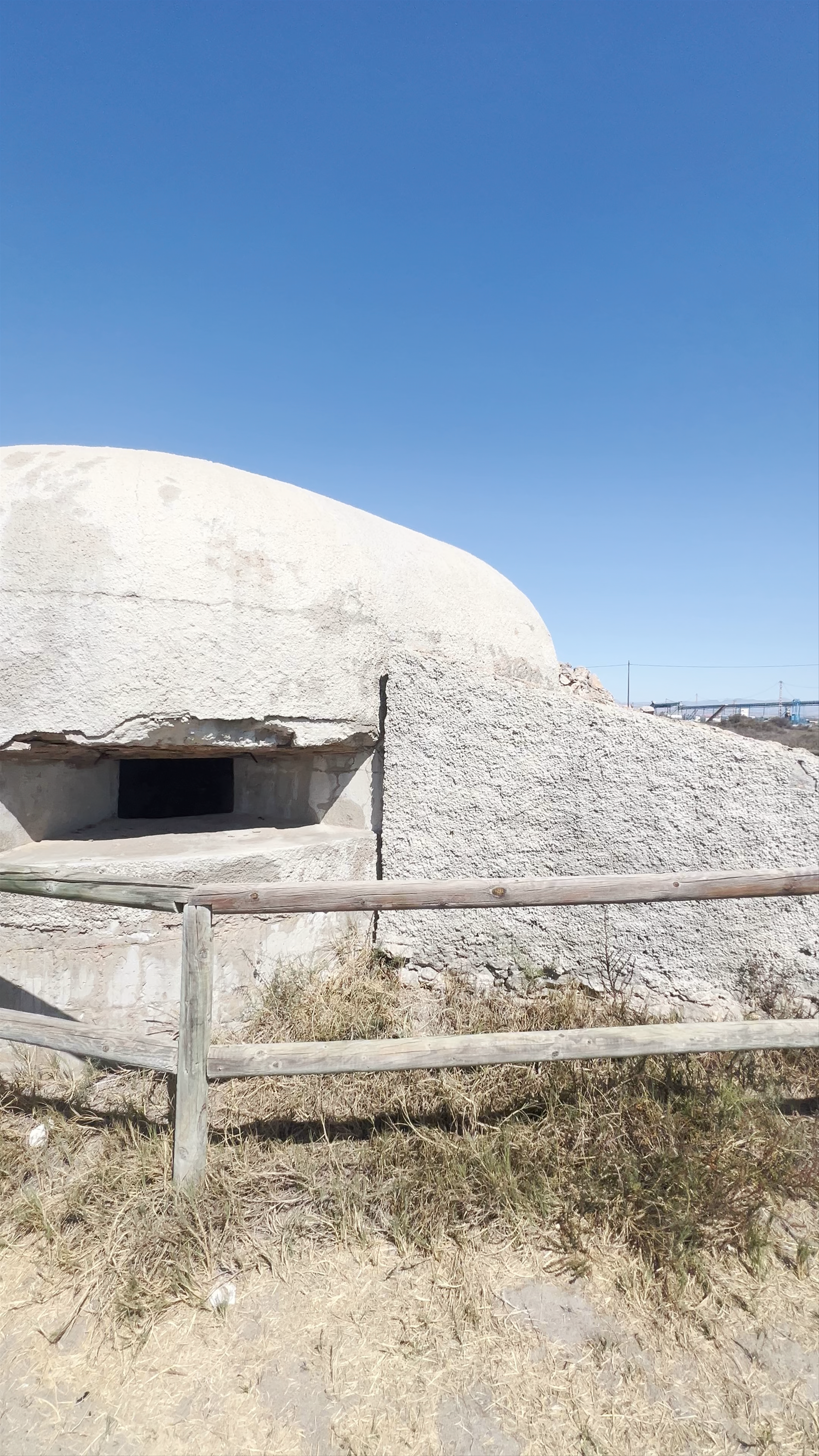 Bunker de la Playa de la Gola: A Hidden Historical Coastal Fortress in Bras del Port