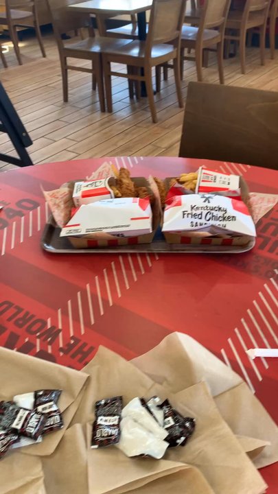 Taco Bell - Roch on my friends food and tray - Fast Food Near Me - Artesia, New Mexico