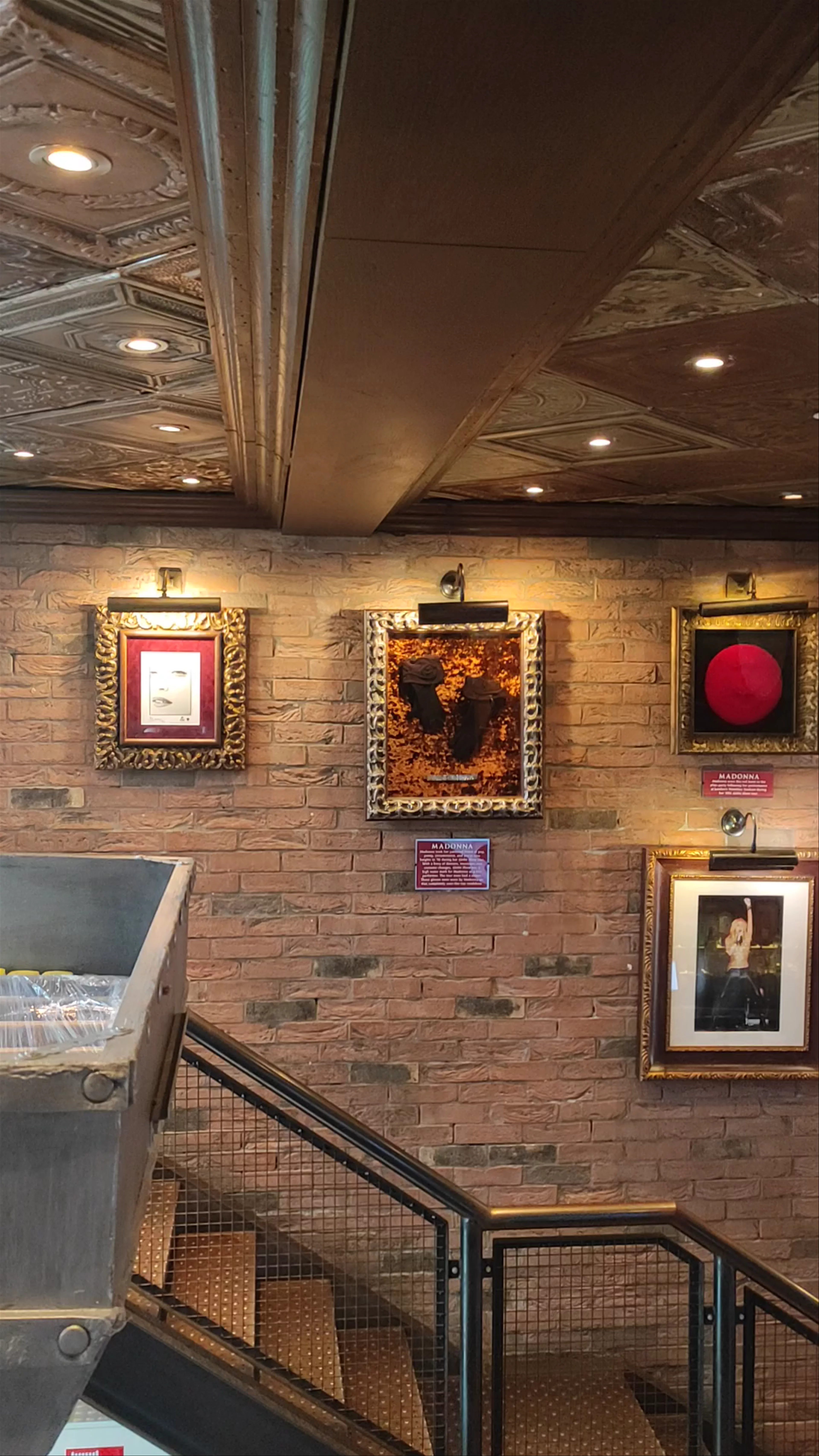 Hard Rock Cafe Amsterdam, Max Euweplein