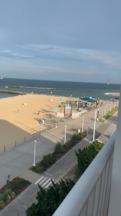 Schooner Inn - Hotels Near Me - Virginia Beach, Virginia