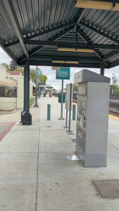 Orange Metrolink Station - Public Transportation Near Me - Orange, California