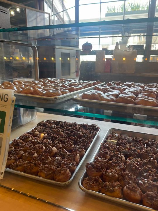 Daily Dozen Doughnut - Bakeries Near Me - Seattle, Washington