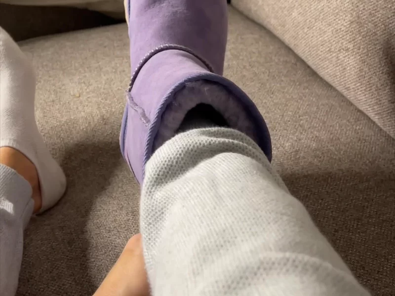 UGG