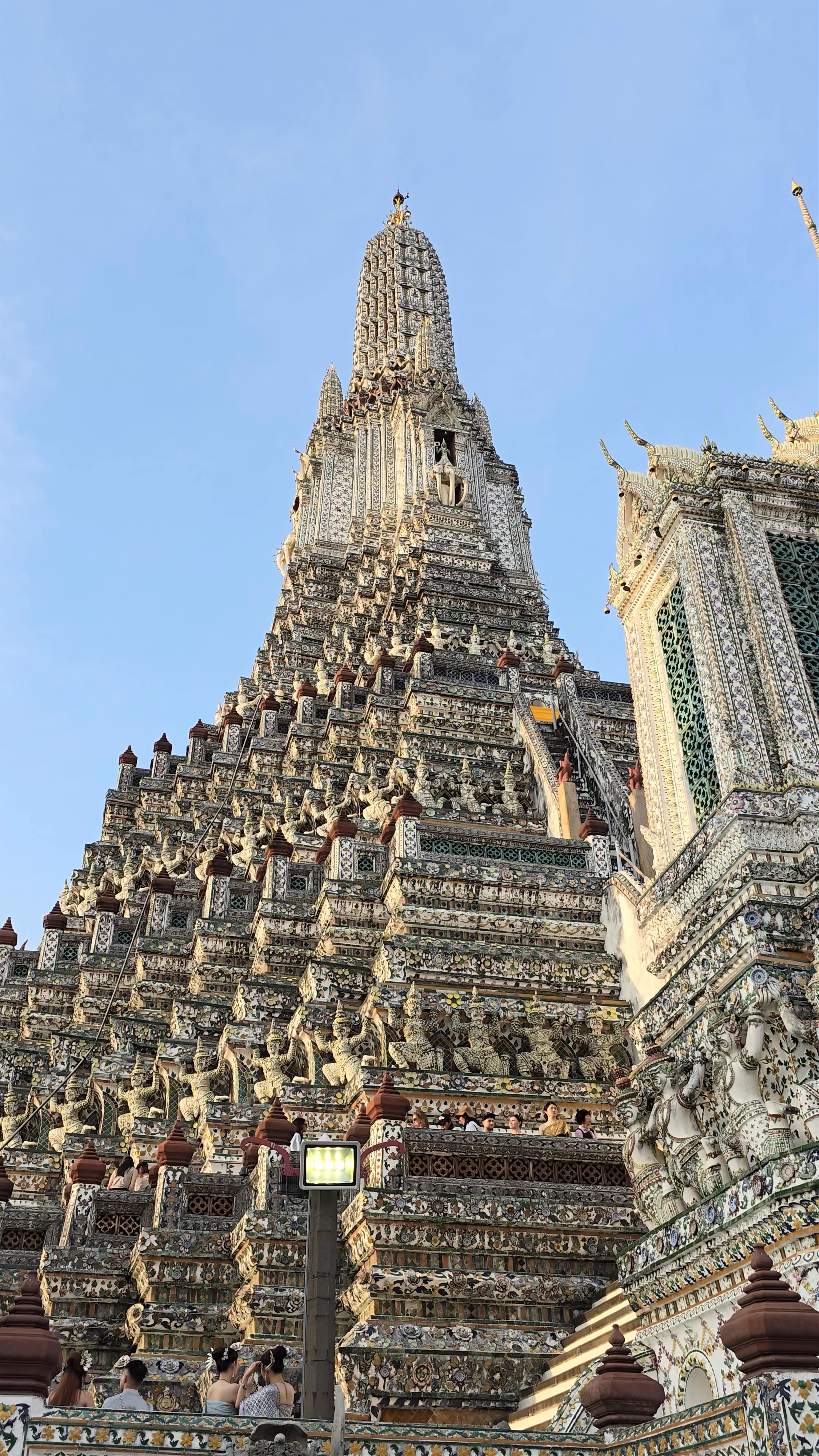 Wat Arun: The Majestic Temple of Dawn in Bangkok