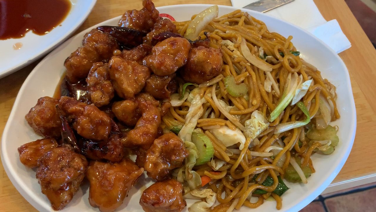 Tott's Asian Diner - Lunch - Asian Fusion Near Me - Chandler, Arizona