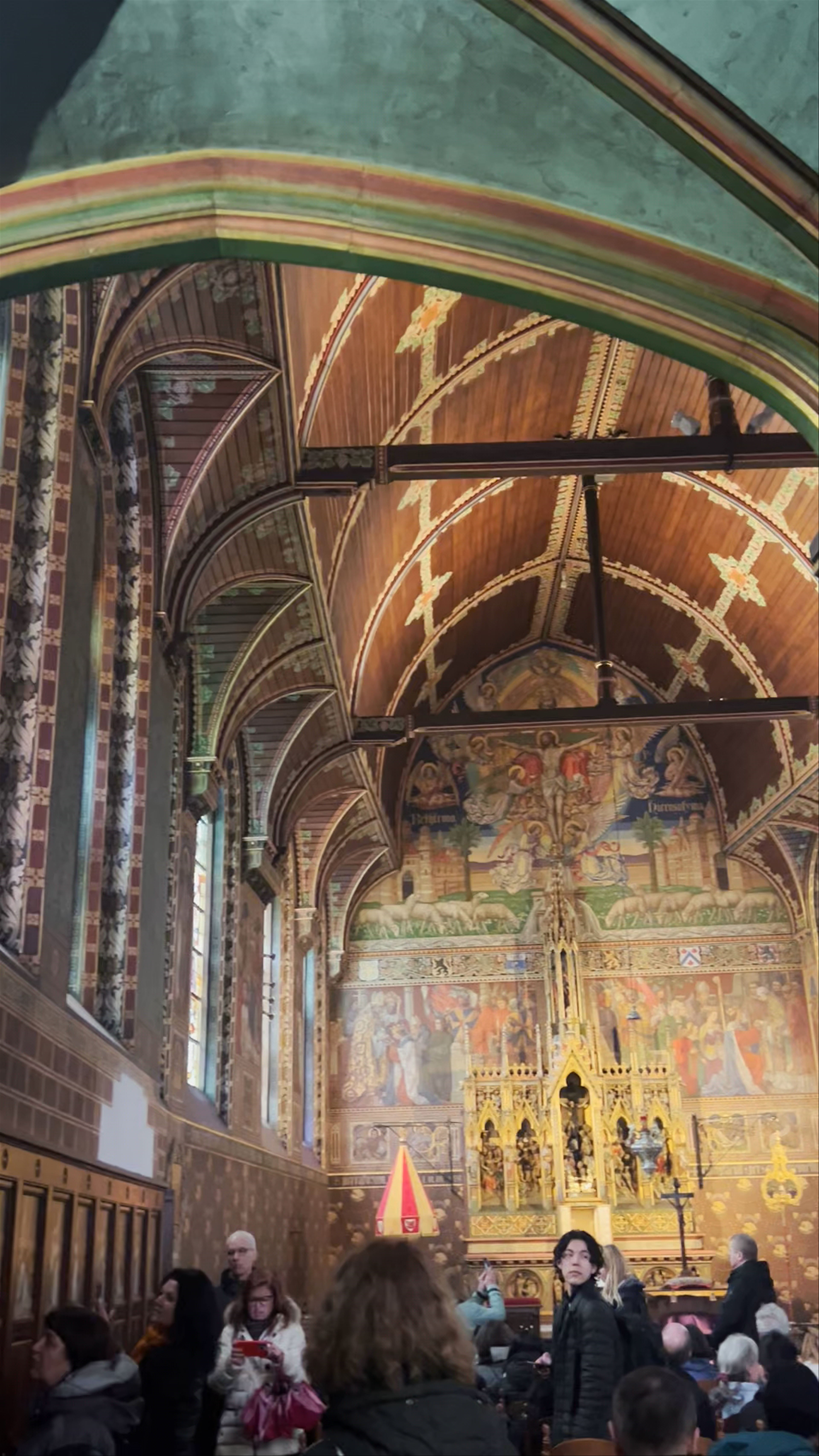 Basiliek van het Heilig Bloed: Gothic Grandeur in Bruges