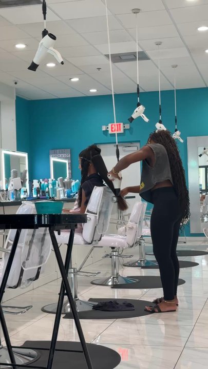 Bombshell Dry Bar - Hair Stylists Near Me - Davie, Florida