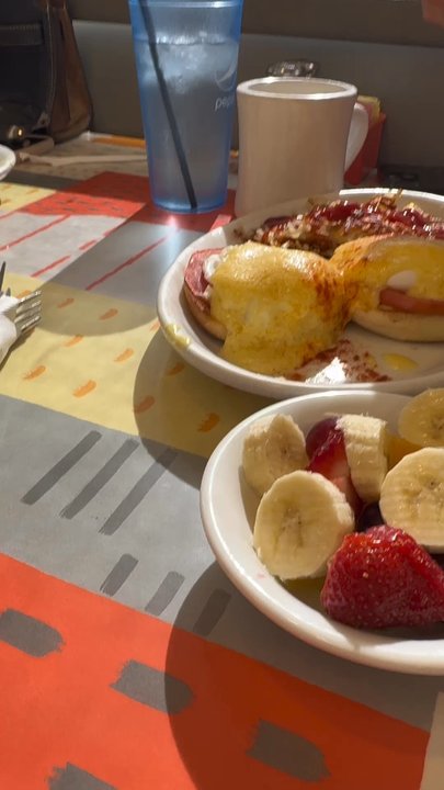 Bob's Diner - See more of my content on Instagram: @thingstolou - Diners Near Me - Carnegie, Pennsylvania