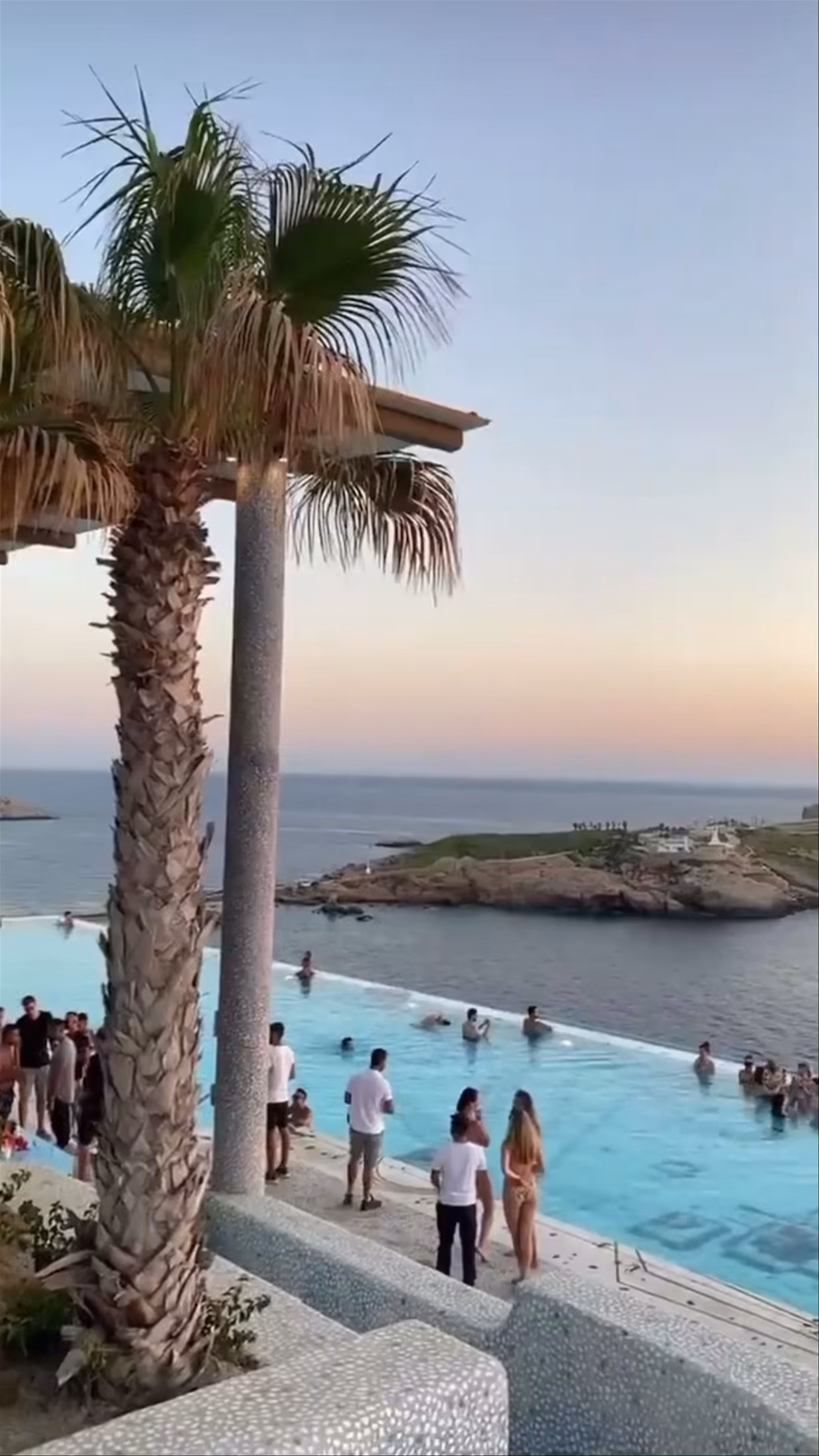 Pathos Club & Restaurant