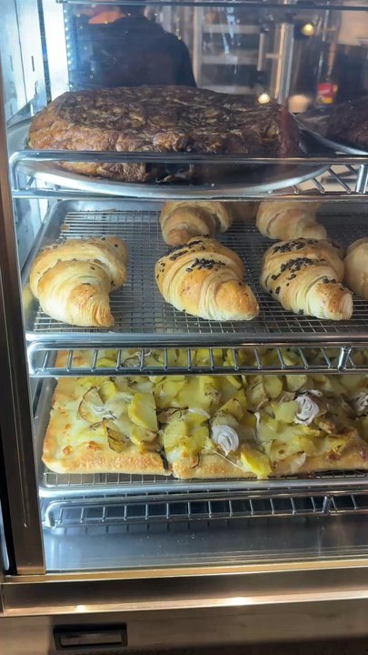 Caffe Italia - If you're in a rush Cafe Italia has some really great pizza that's pretty much ready to go and super fresh. - Coffee & Tea Near Me - Pasadena, California