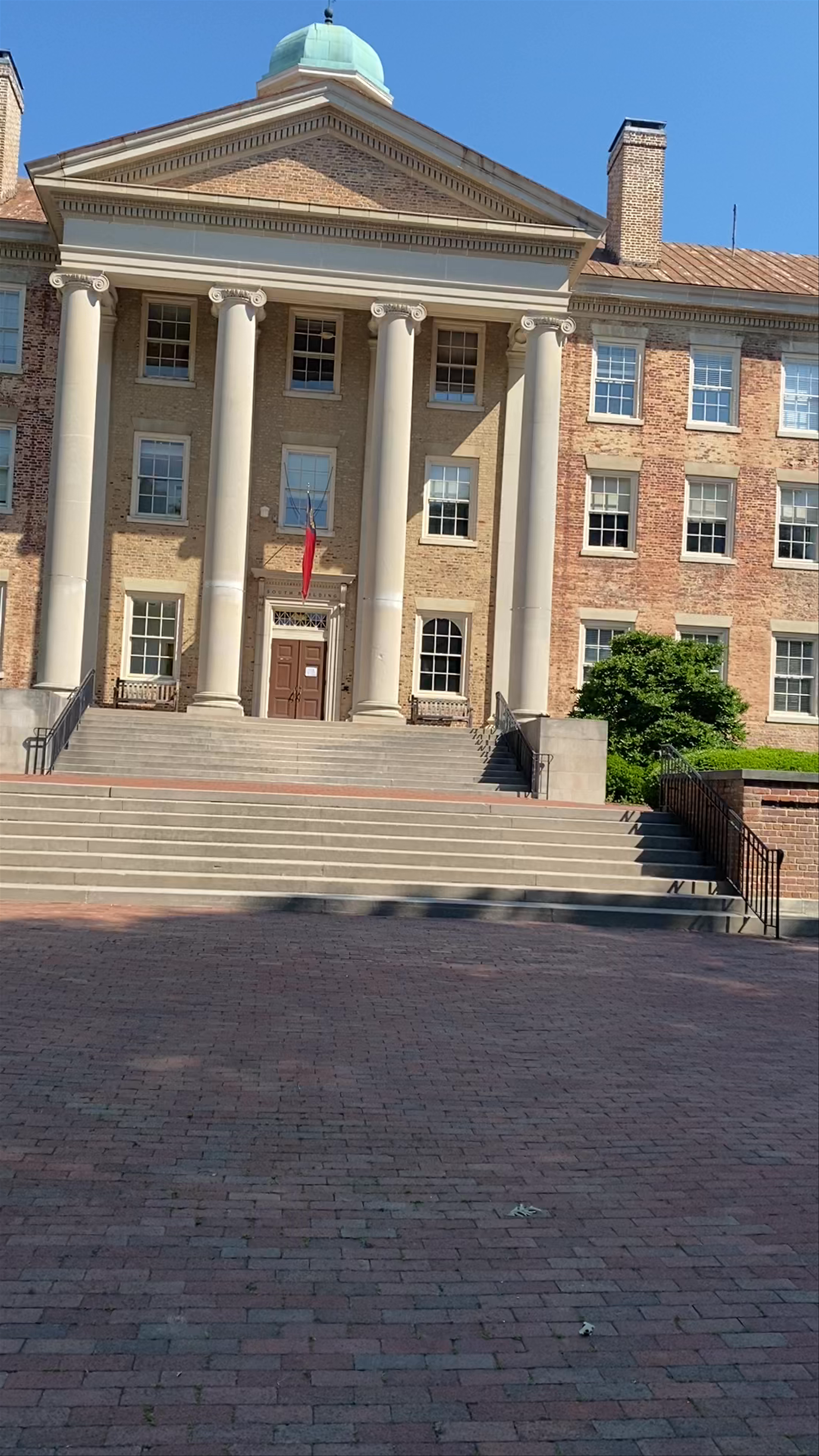 Sunny Stroll Through Wilson Library Grounds, Chapel Hill