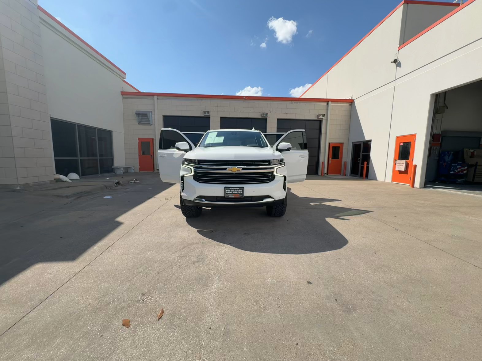 Lifted Trucks - #TX10722 - 2022 Chevrolet Tahoe LT