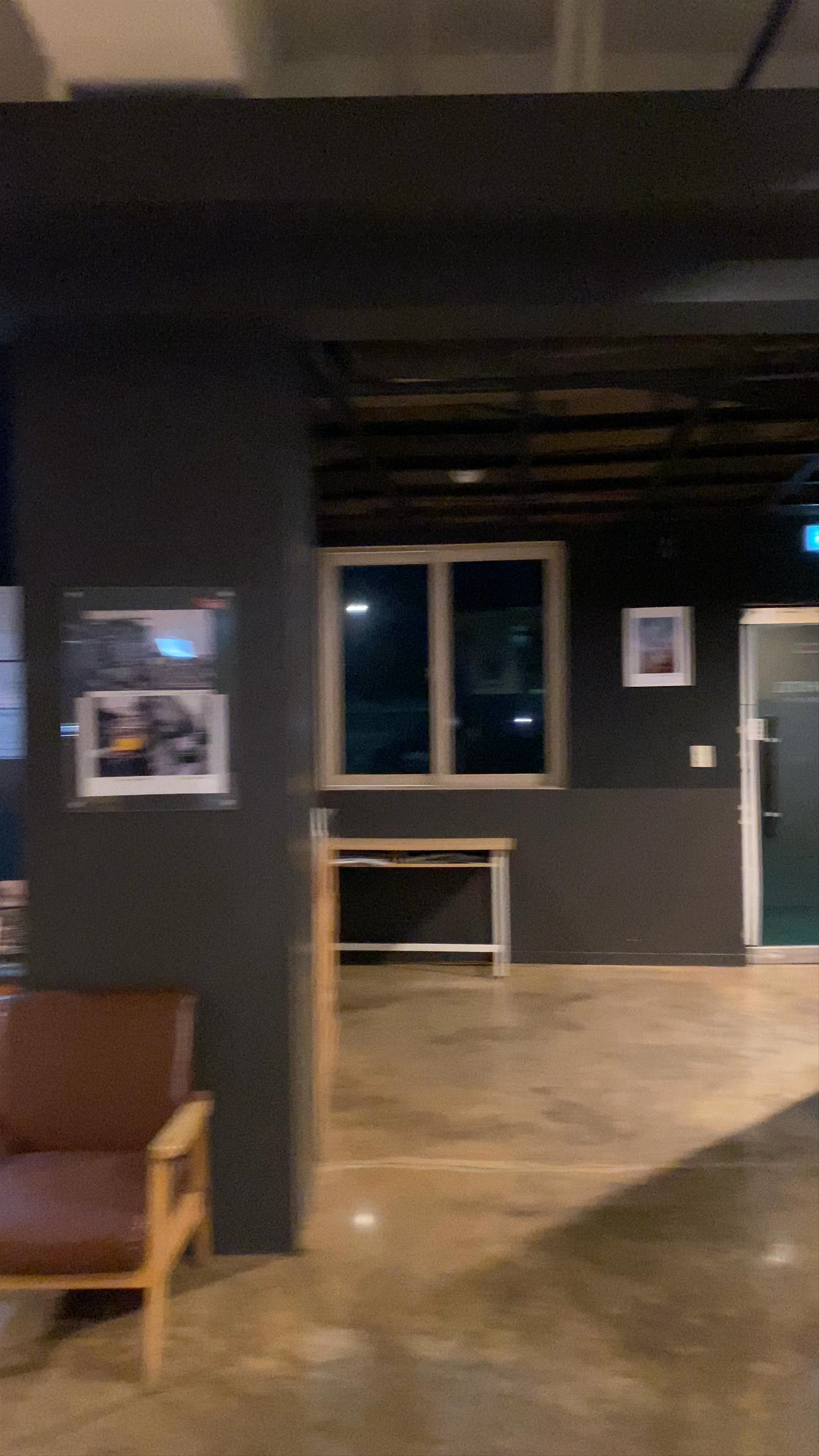 Check Inn Hotel: Cozy Nighttime Stay in Jeju-si