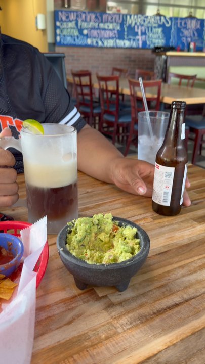 Agave Azul - guacamole and chips, beer and margarita - Mexican Near Me - Chesapeake, Virginia