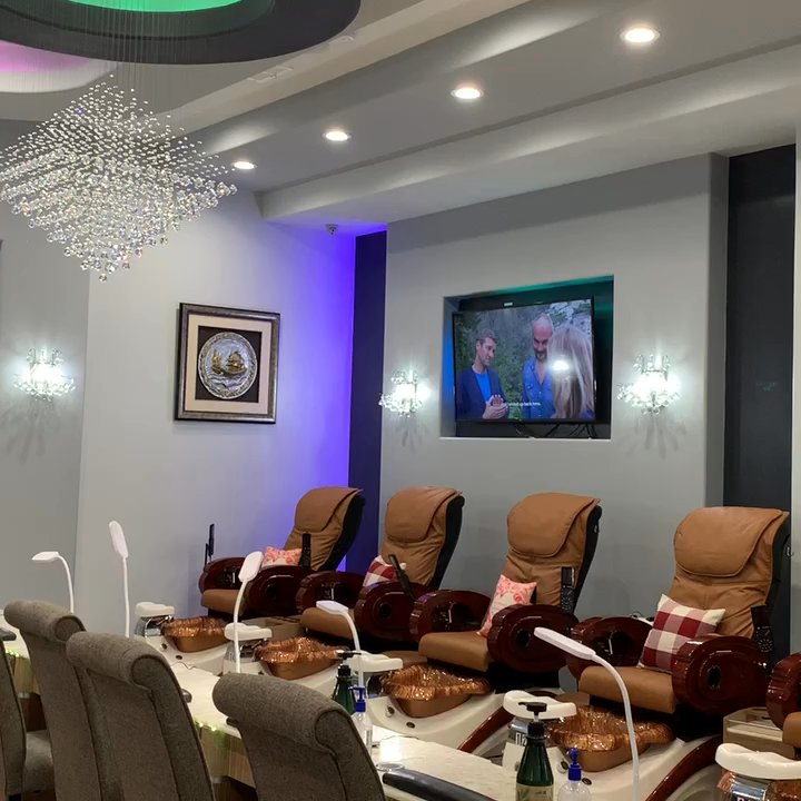 Luxury Nails & Spa - Beautiful and very relaxing - Nail Technicians Near Me - Sherman, Texas