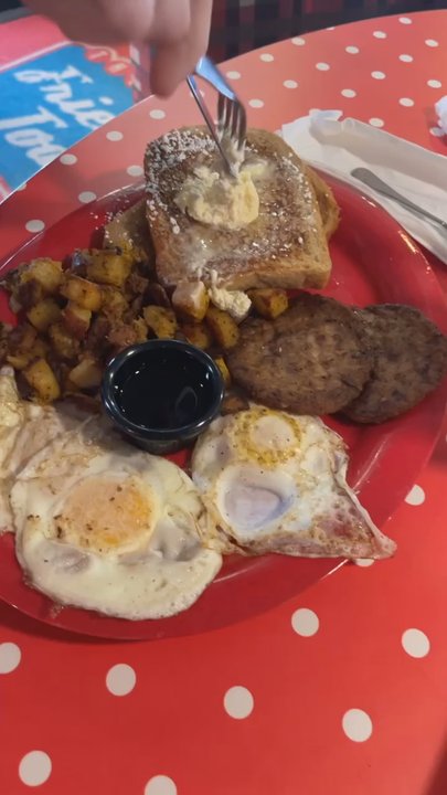 The Friendly Toast - Breakfast & Brunch Near Me - Danvers, Massachusetts