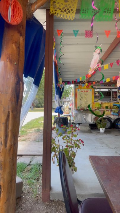 Tacos X Plosivos - The decorations & the music! - Food Trucks Near Me - Livingston, Texas