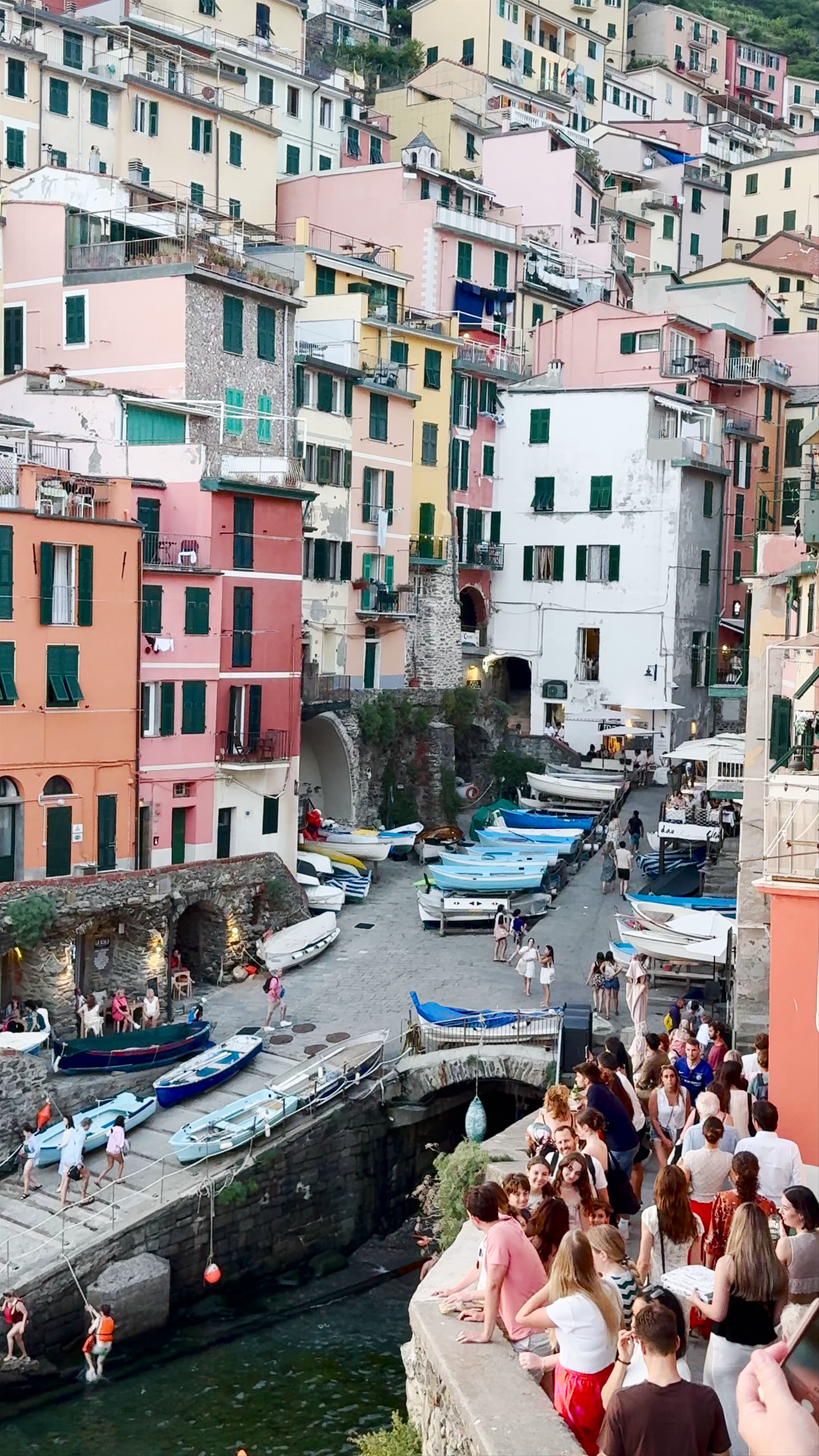 Manarola Overlook Viewpoint: Sunset Magic in Liguria, Italy