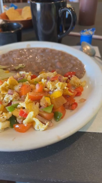 Mikey V's Cafe - Huevos a la Mexicana with side - Mexican Near Me - Tulare, California
