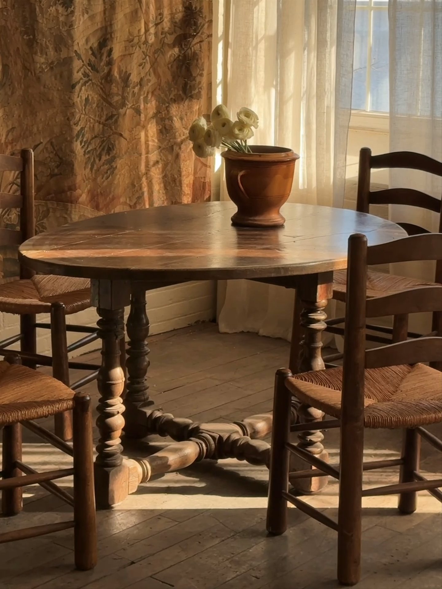 Oval Louis XIII Dining Table