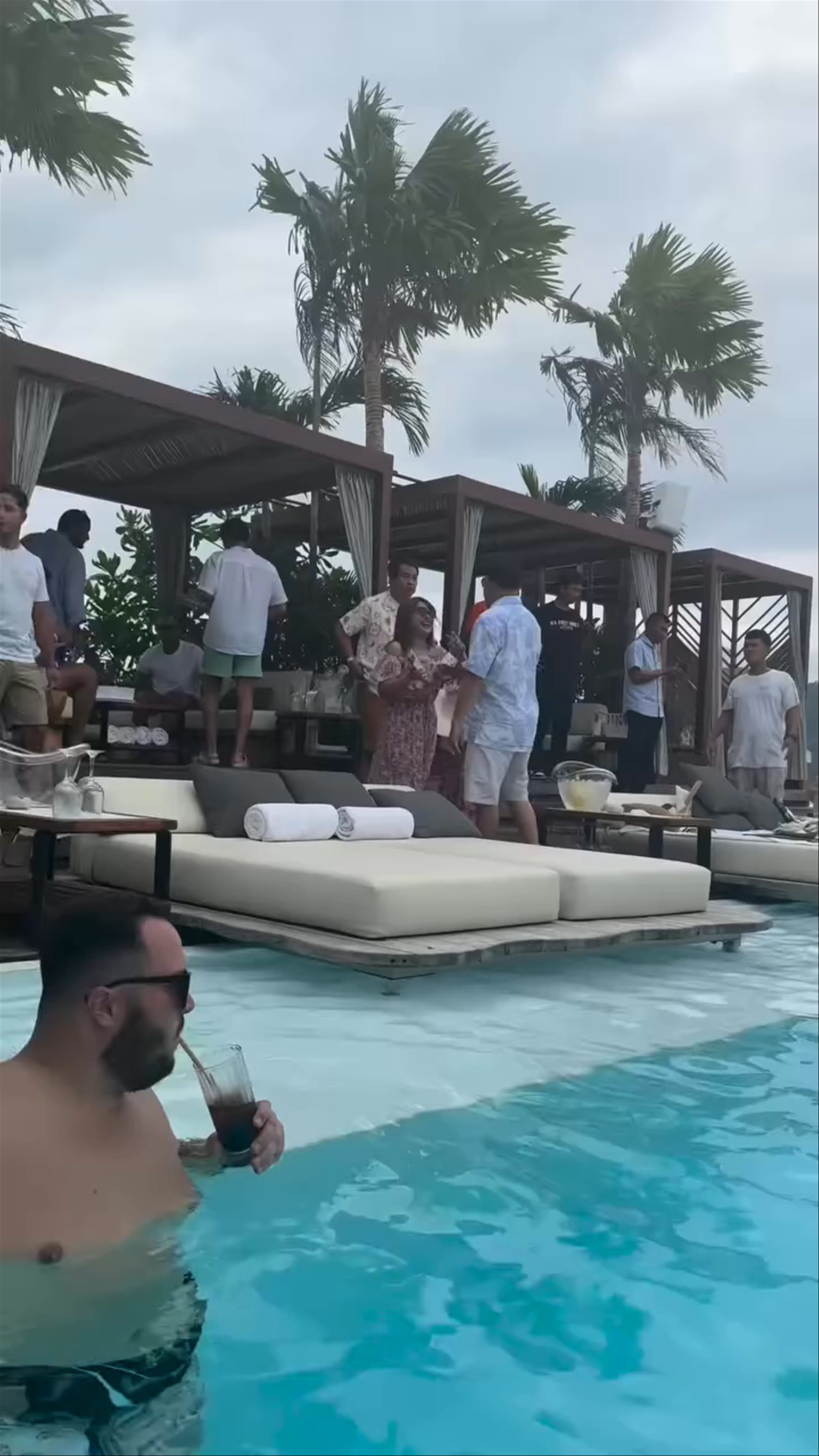 Yona Beach Club