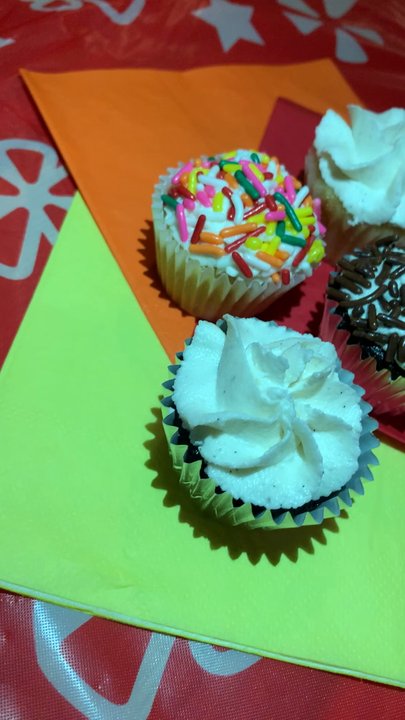 Go Go Cake - Desserts Near Me