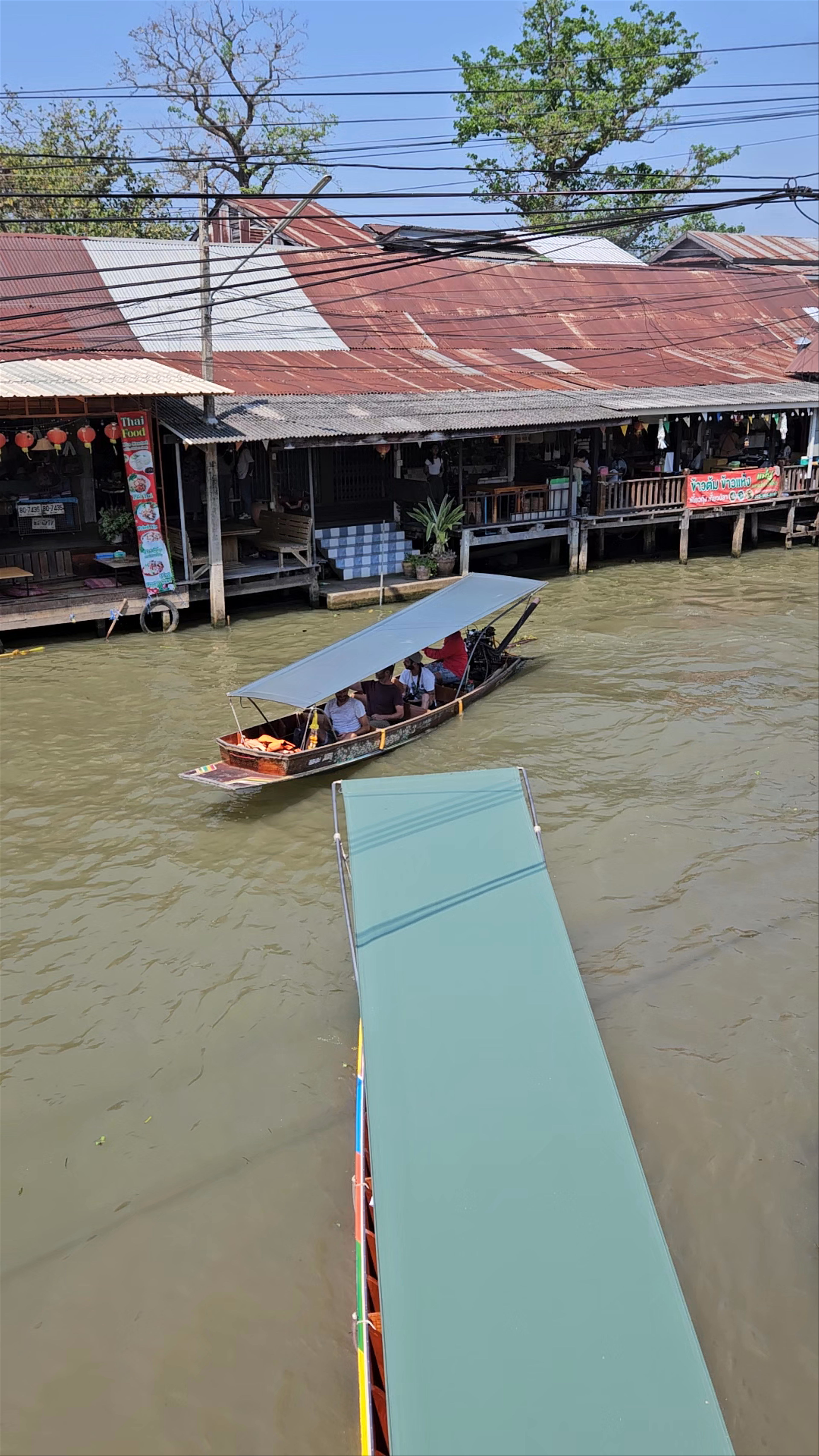 Floating Market Tourist Tour at Damnoen Saduak, Ratchaburi, Thailand
