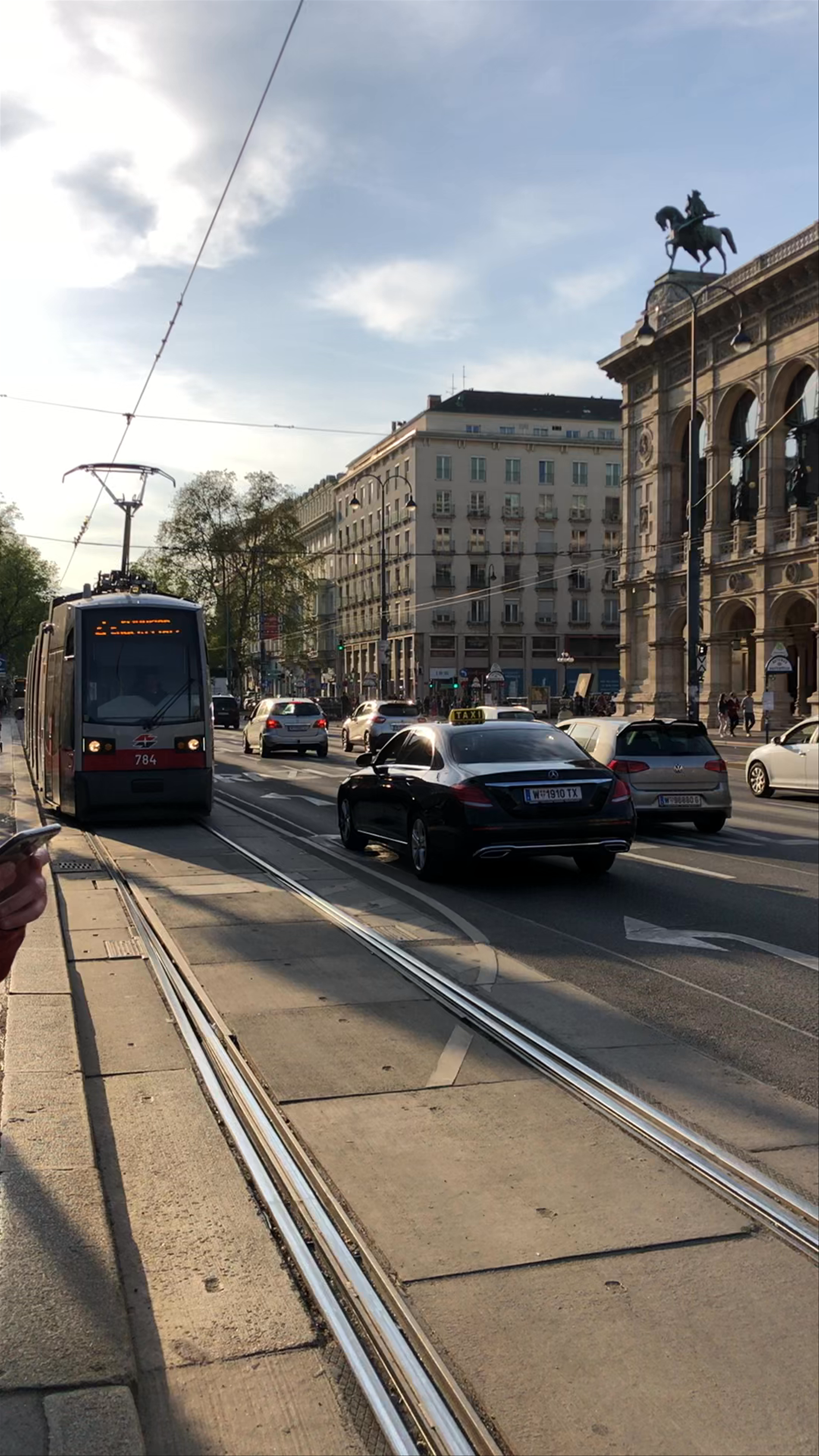 Vienna State Opera: Historic Streets and Urban Pulse of Vienna
