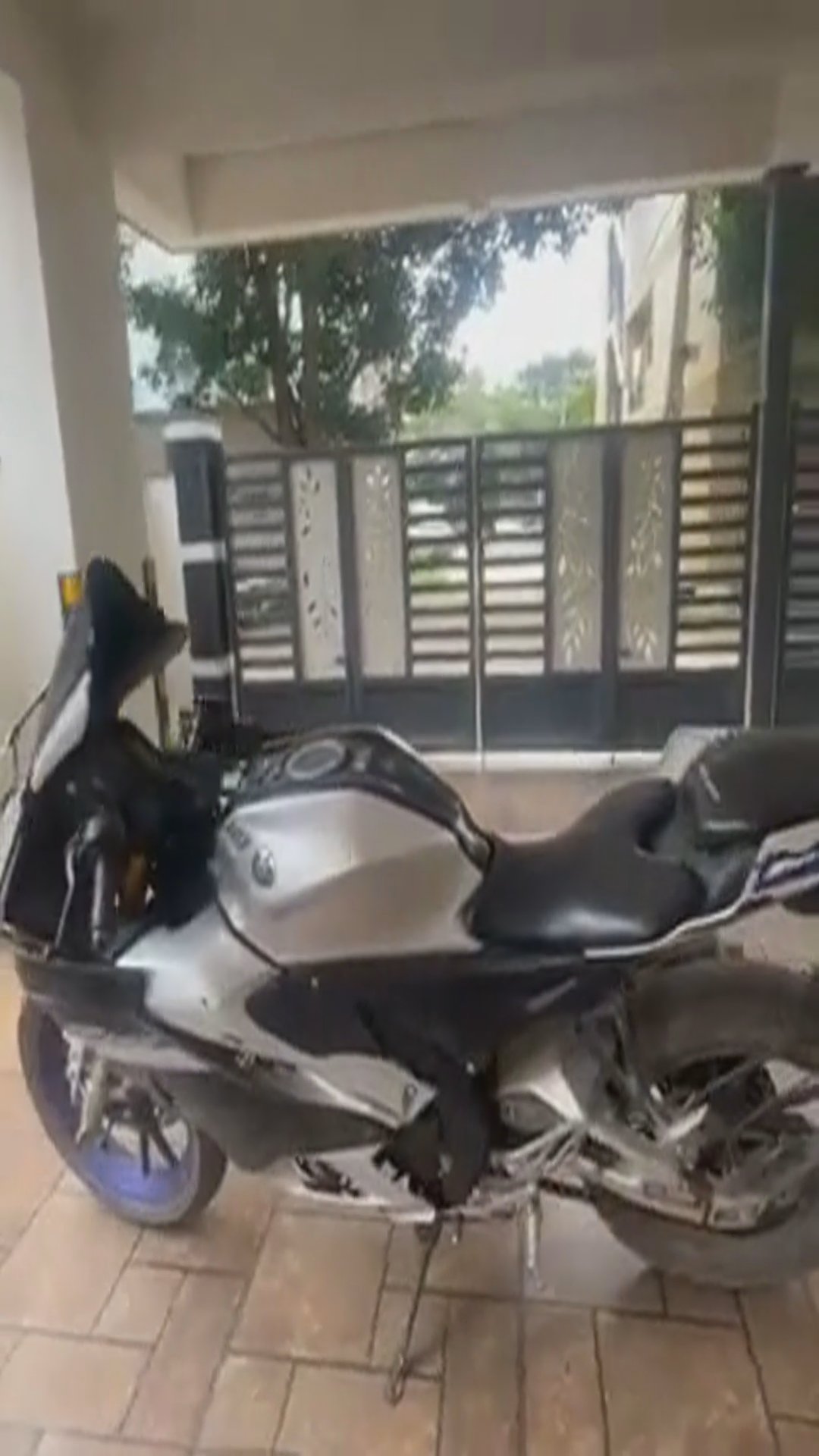 Walk-around video thumbnail