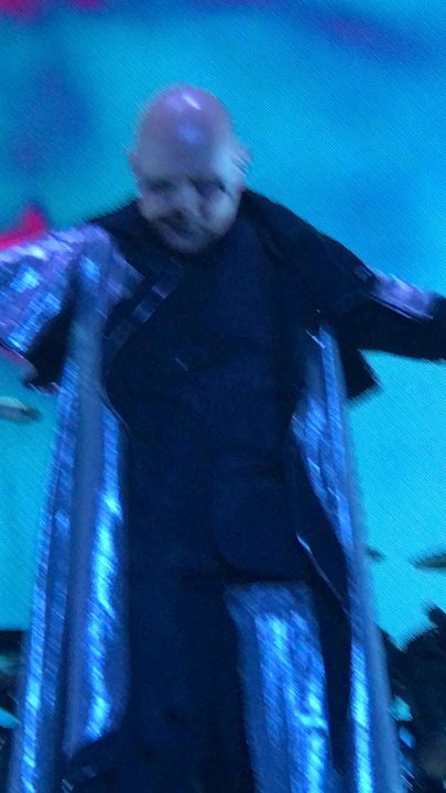 Budweiser Gardens - Billy covers Bowie and NAILS it! The Smashing Pumpkins. - Music Venues Near Me - London, Ontario