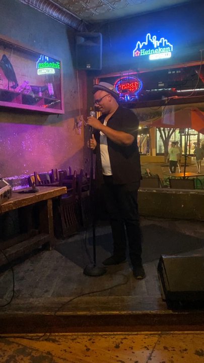 The Old Crow - Karaoke x Dj David - Bars Near Me - Dallas, Texas