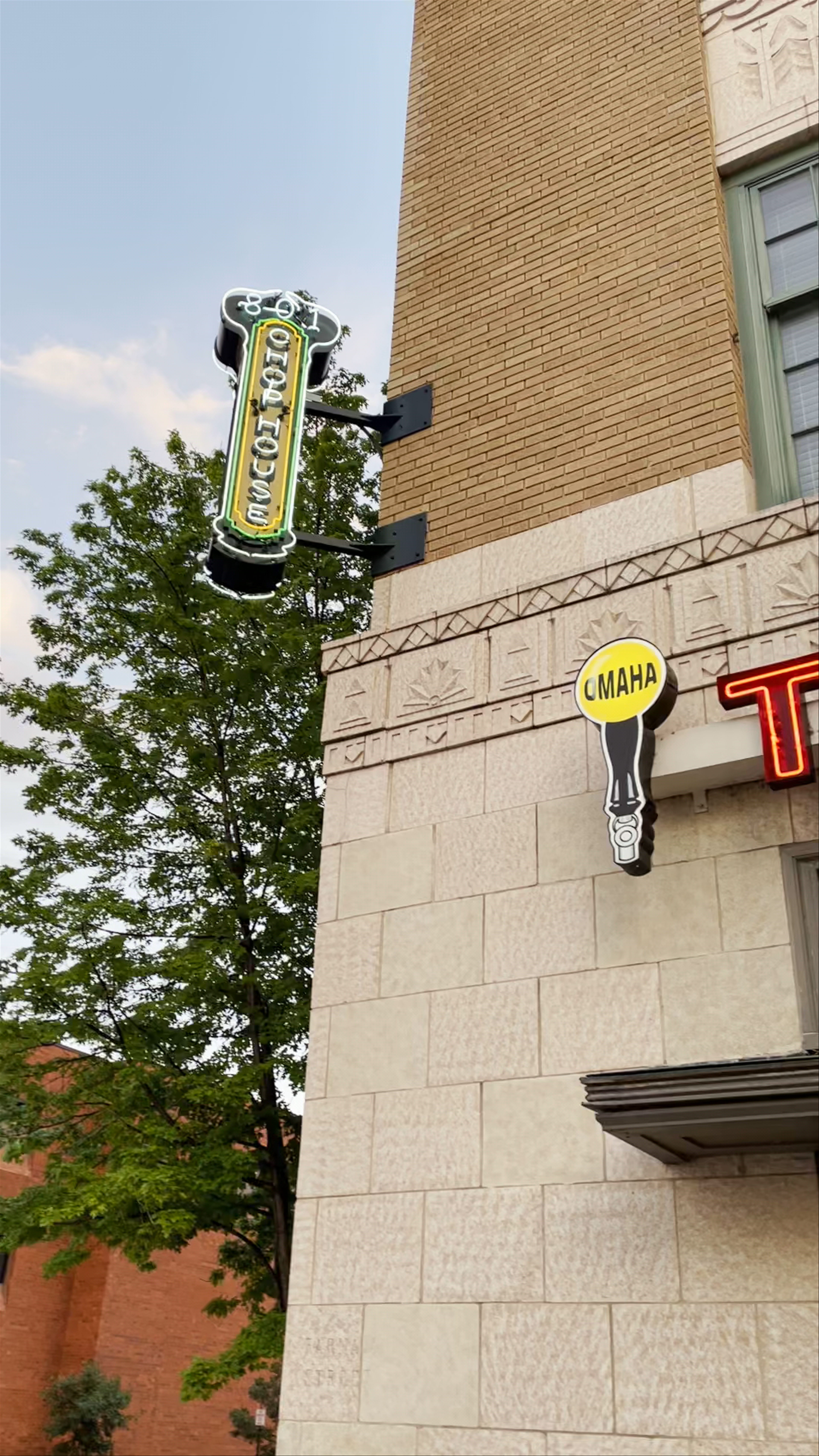 Omaha Tap House - Craft Burgers and Local Vibes in Downtown Omaha