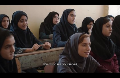 Bande-annonce multilingue sous-titrée en anglais