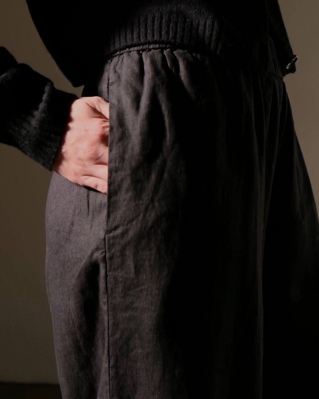 Lightweight Linen Wide Leg Pant in Black | James Perse Los Angeles