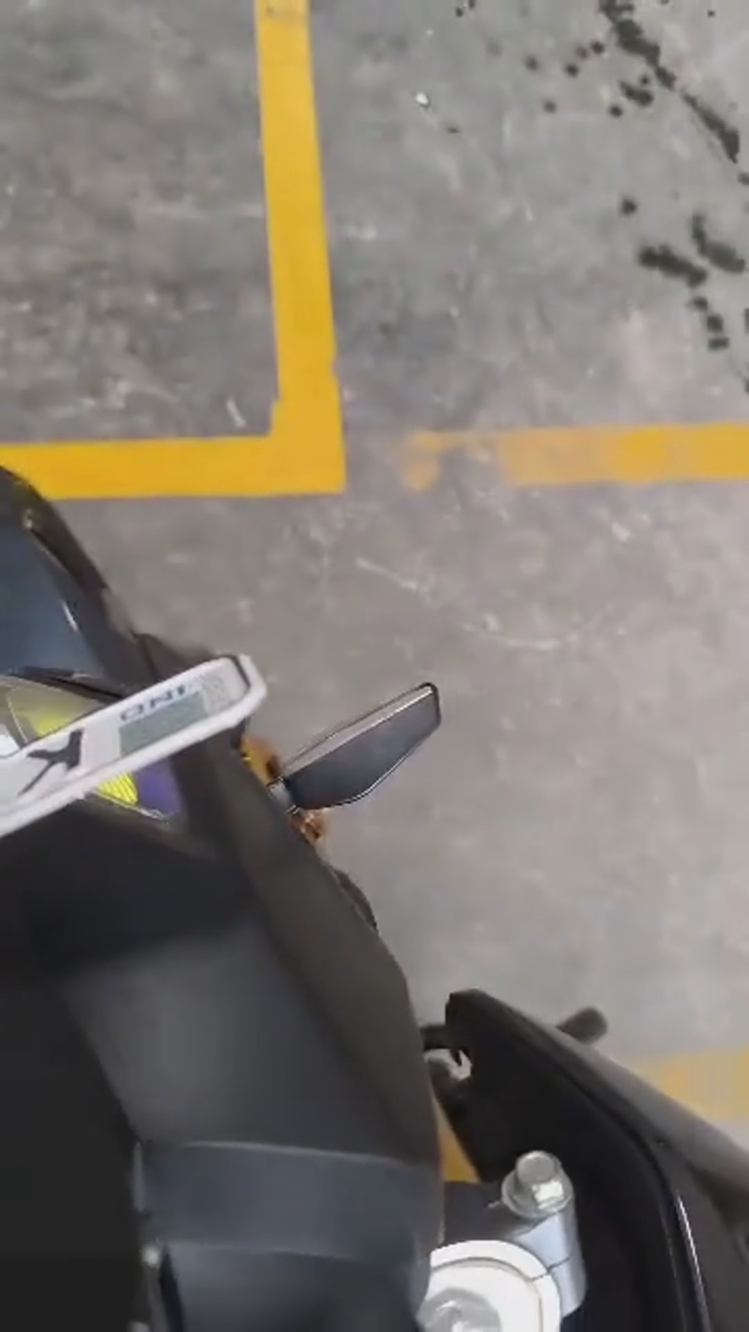 Walk-around video thumbnail
