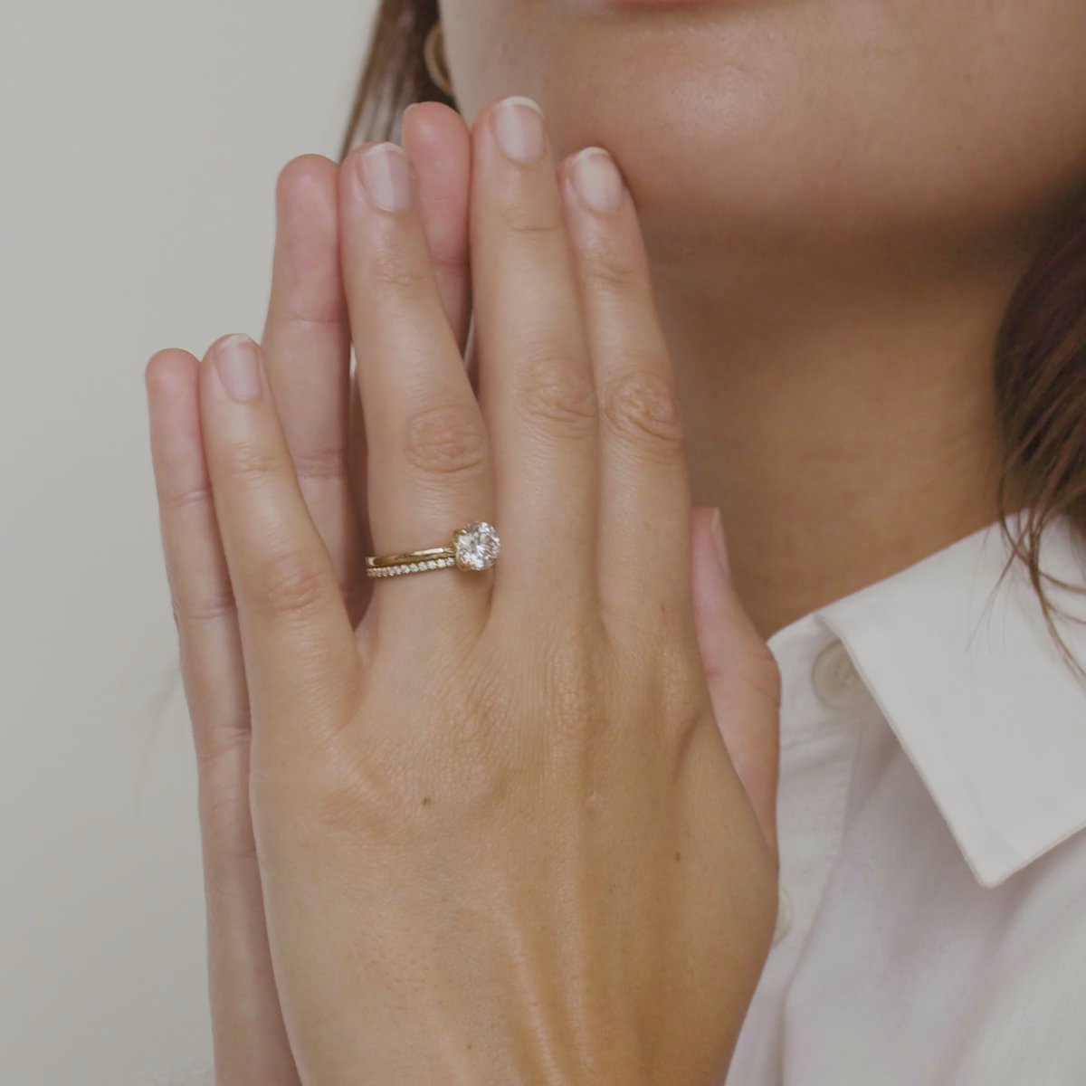 The Classic | Round Brilliant | Platinum | bandAccent: Plain | bandWidth: standard | caratWeight: 1.0ct | diamondOrientation: vertical