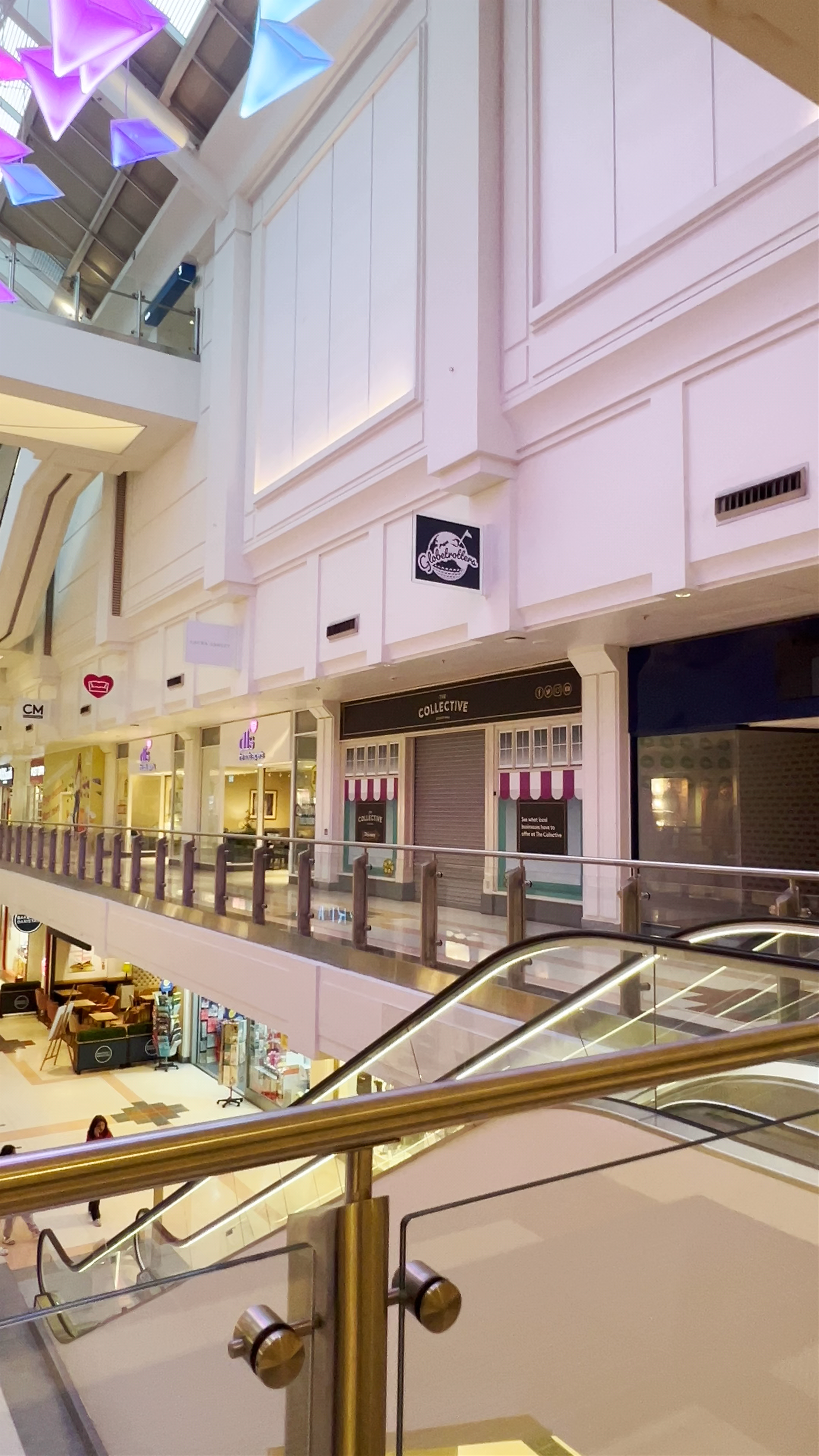 County Mall Shopping Centre: Modern Retail Experience in Crawley, UK