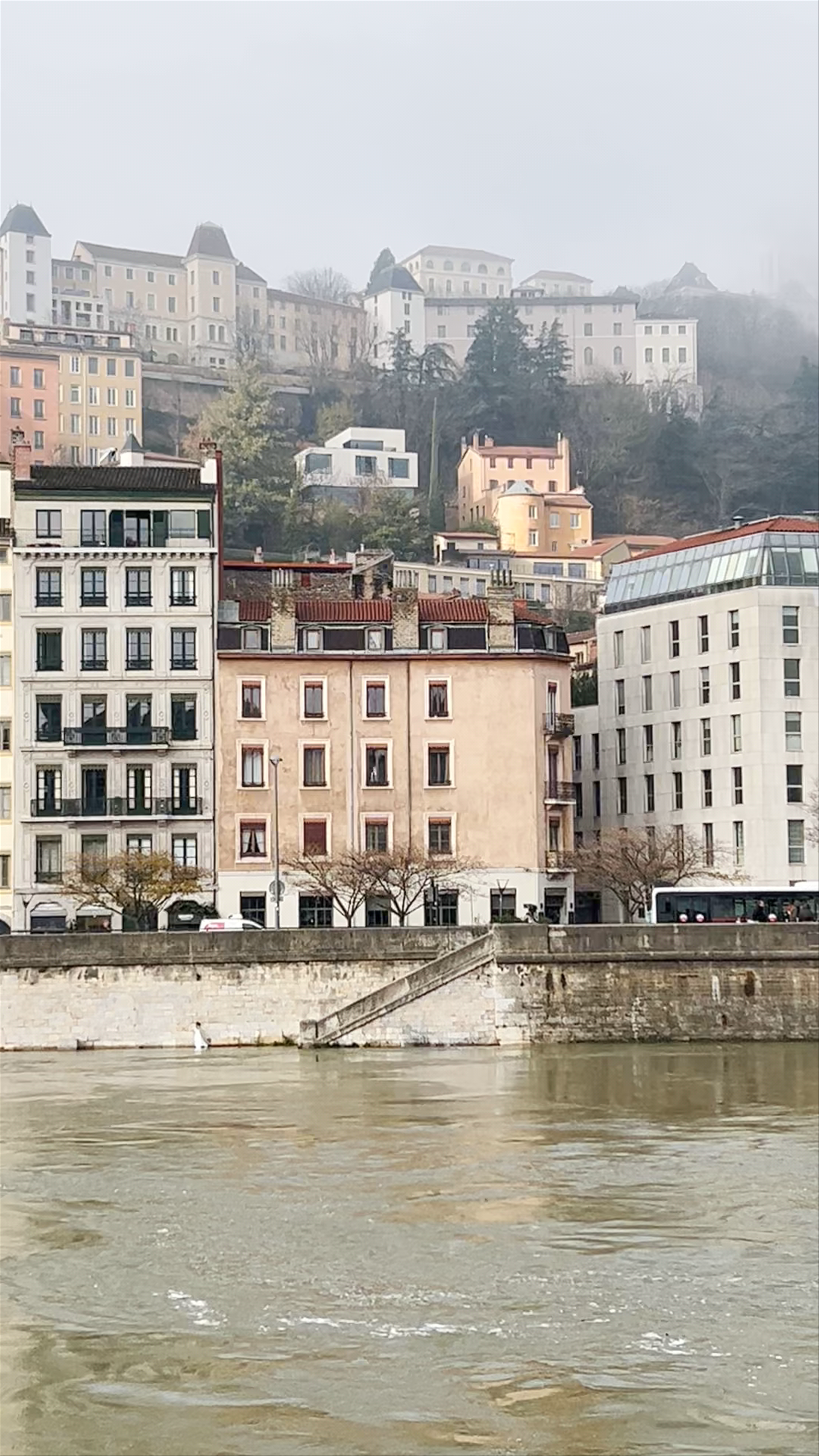 Passerelle du Palais-de-Justice: Misty Riverside Views in Lyon