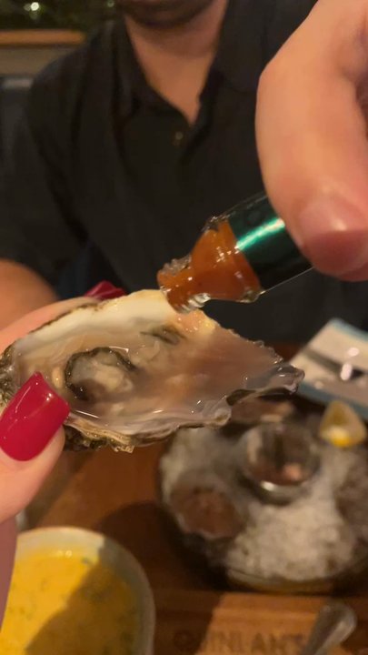 Quinlan's Seafood Bar - Fresh oysters - Fish & Chips Near Me - Cork, Colorado