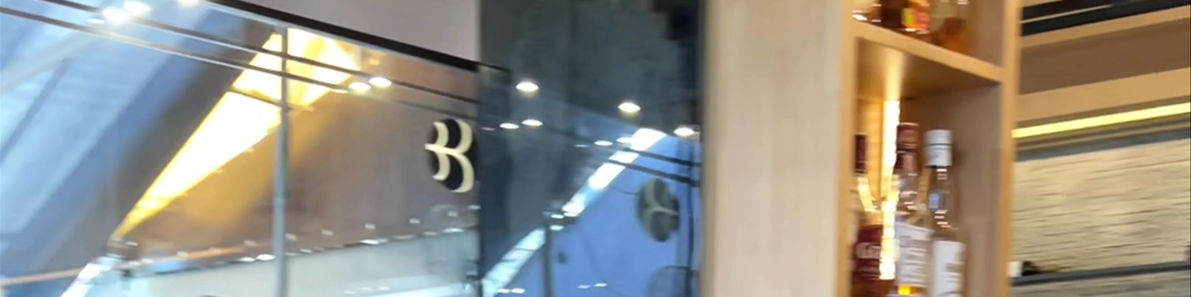 Β. BISTRO CAFE BAR