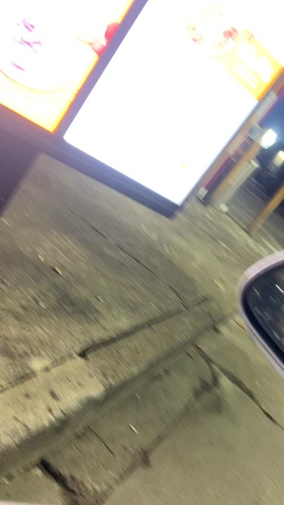Popeyes Louisiana Kitchen - Lazy Popeyes employee that don't want to work and lie about not having any more chicken - Chicken Wings Near Me - Akron, Ohio