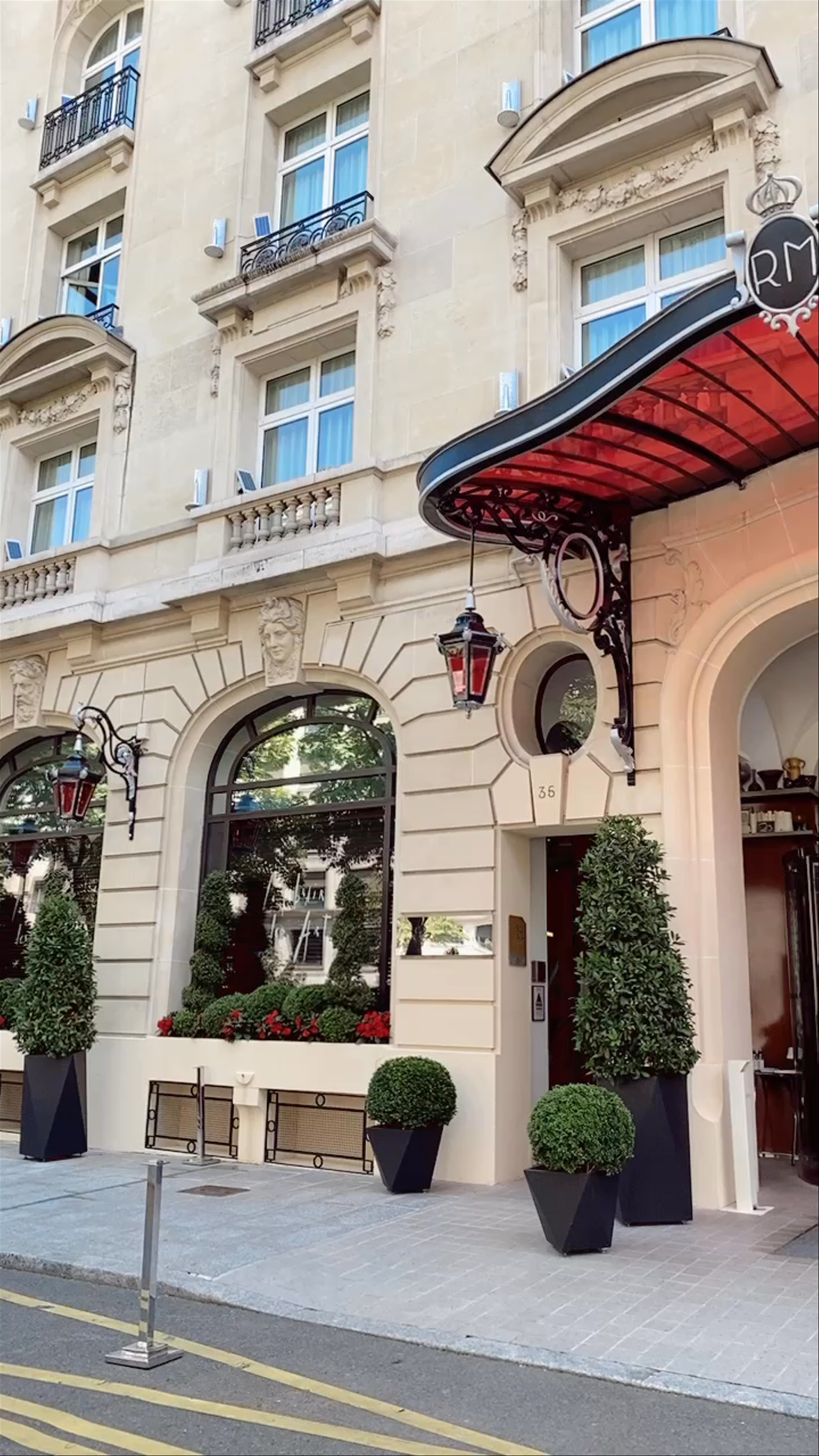 Luxurious Elegance at Hotel Le Royal Monceau - Raffles Paris