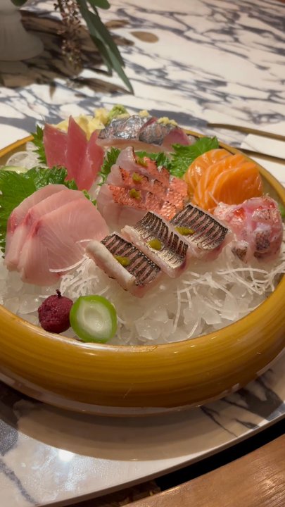 Panda Inn - Sashimi - Chinese Near Me - Pasadena, California