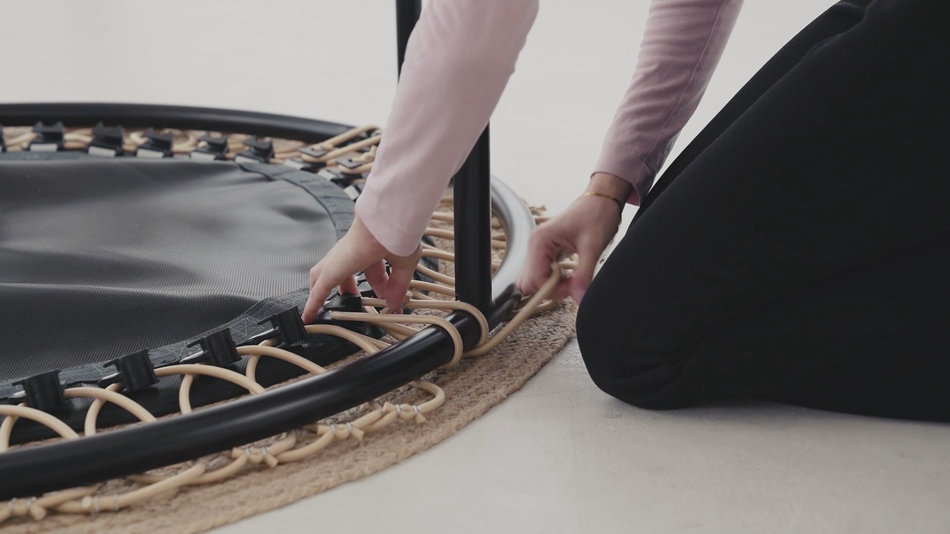 bellicon トランポリン 黒・緑 Discover the 112 cm bellicon Fitness Rebounder – Power in